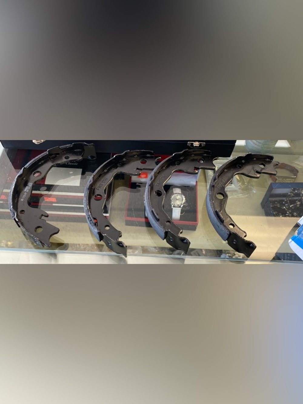 Wagner premium brake shoes Z916 damaged packaging